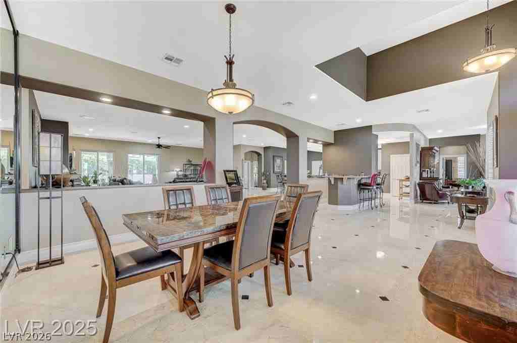 2101 Grand Island Ct - Photo 6 of 50