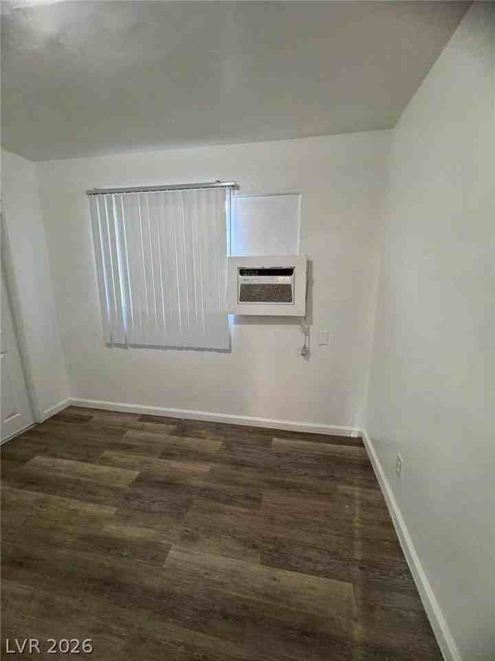 312 W Cleveland Ave #8 - Photo 4 of 11