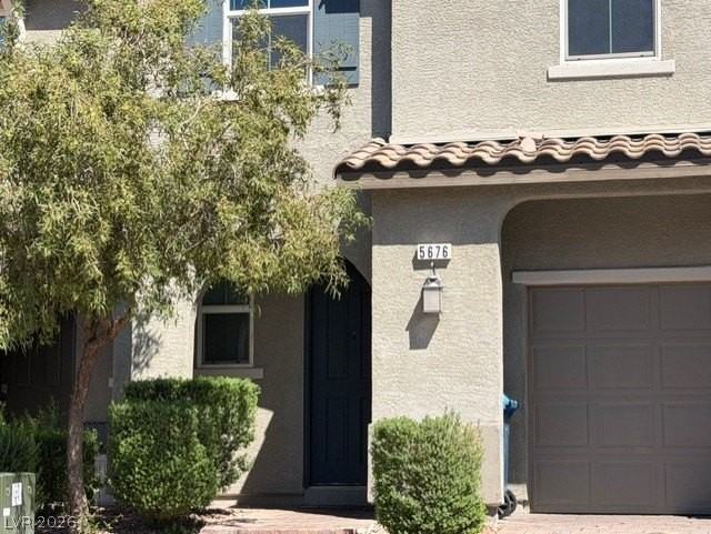 5676 Calm Season St - Photo 2 of 32