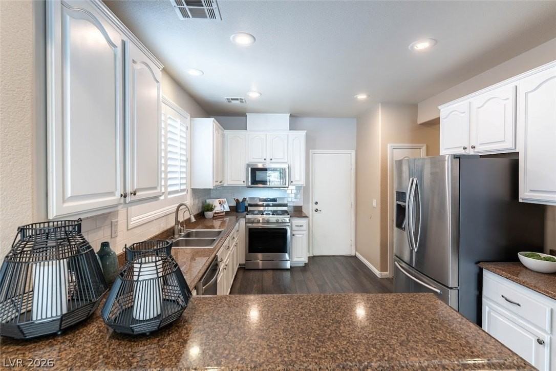 11904 Love Orchid Ln - Photo 6 of 29