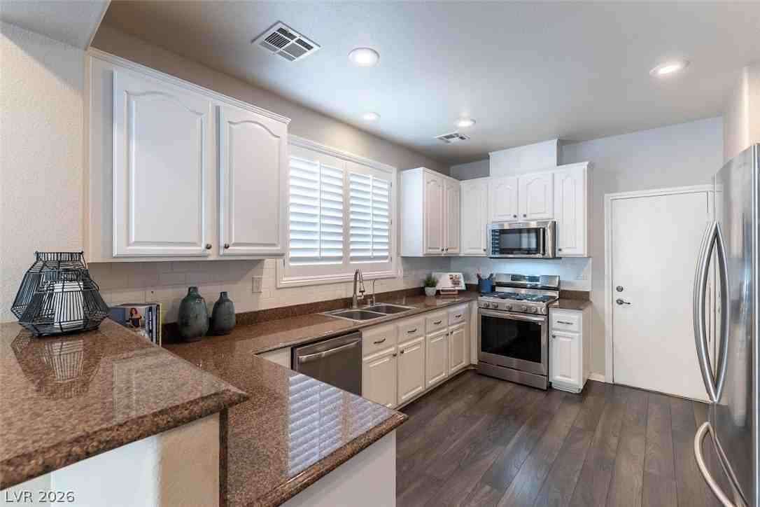 11904 Love Orchid Ln - Photo 7 of 29