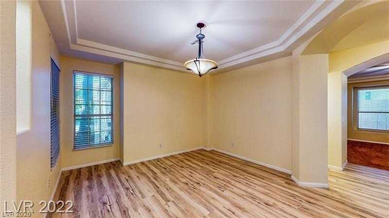 8432 Bay Point Dr - Photo 3 of 20