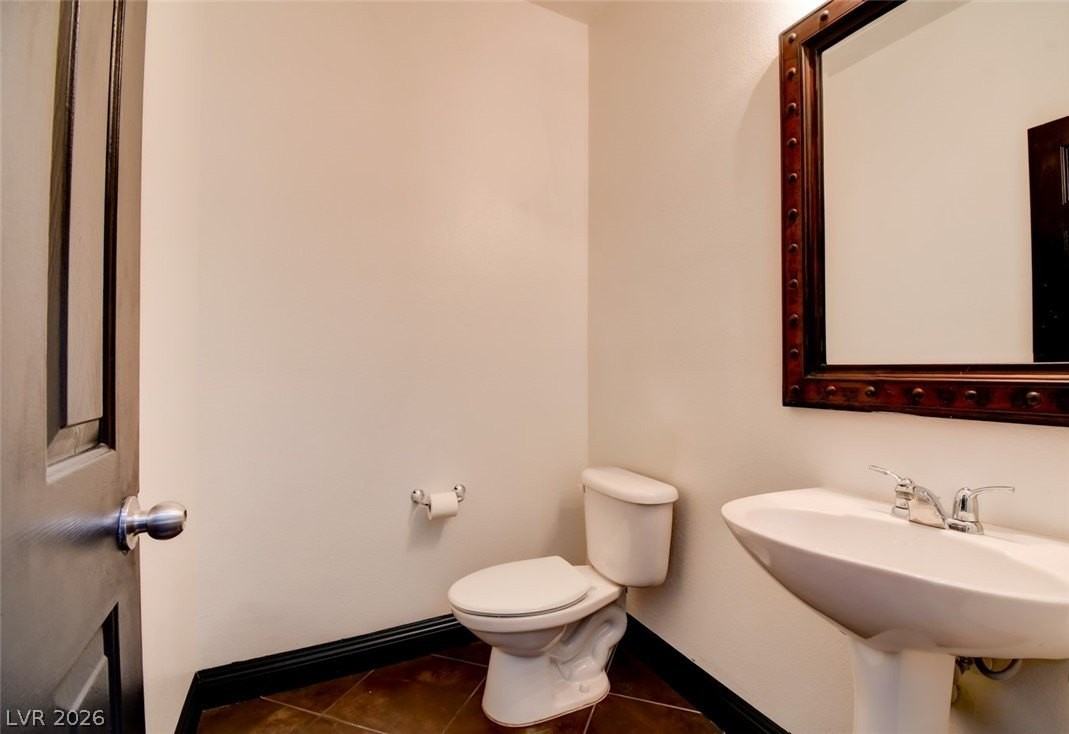 2904 Dowitcher Ave - Photo 7 of 18