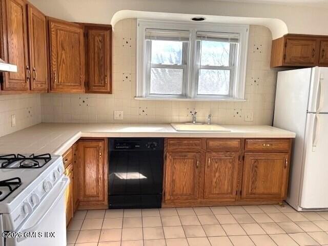 45 Rodwell Ave #B - Photo 2 of 5