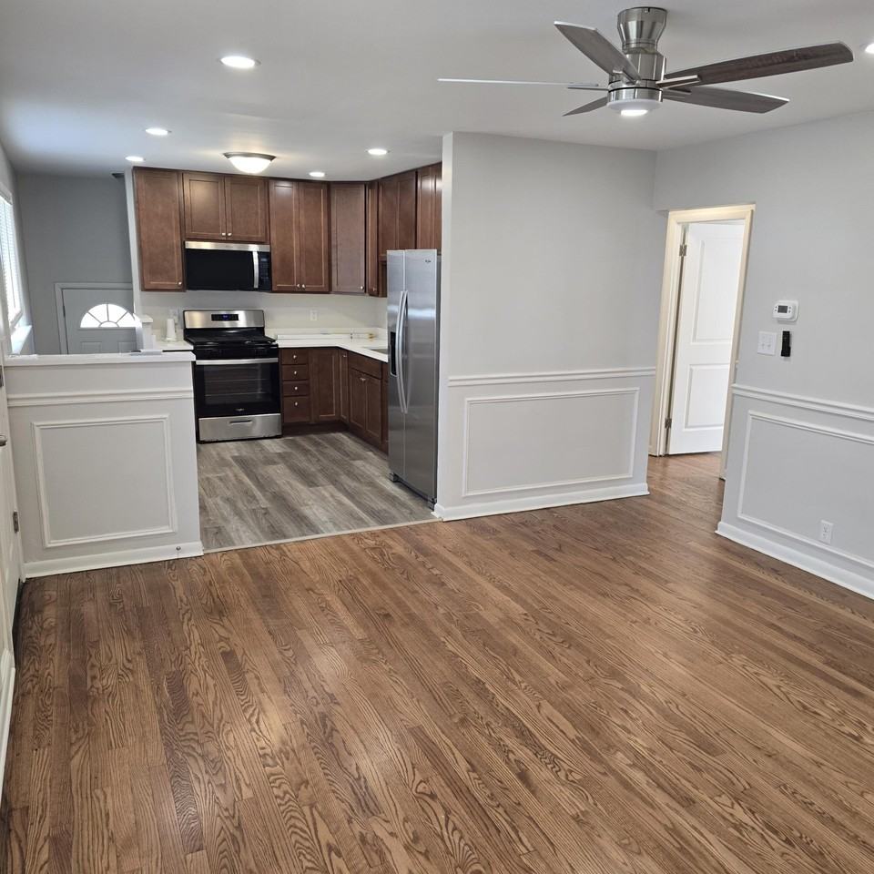 3138 Duluth St - Photo 2 of 10