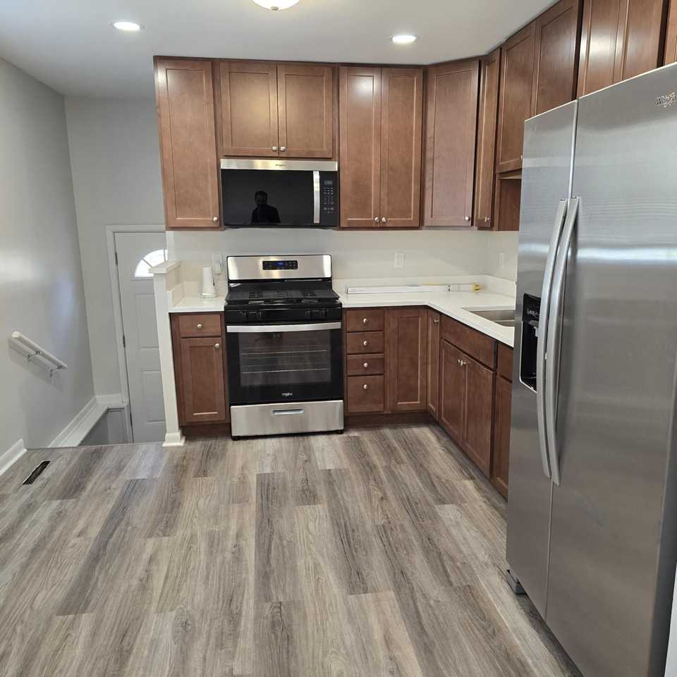 3138 Duluth St - Photo 3 of 10