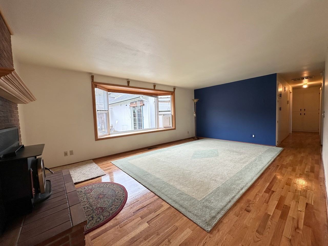 290 East 46th Avenue - Photo 5 of 42