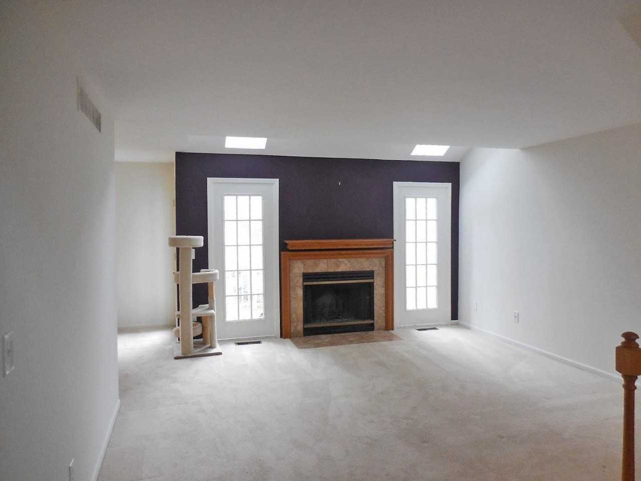 4314 Hillside Dr - Photo 3 of 19