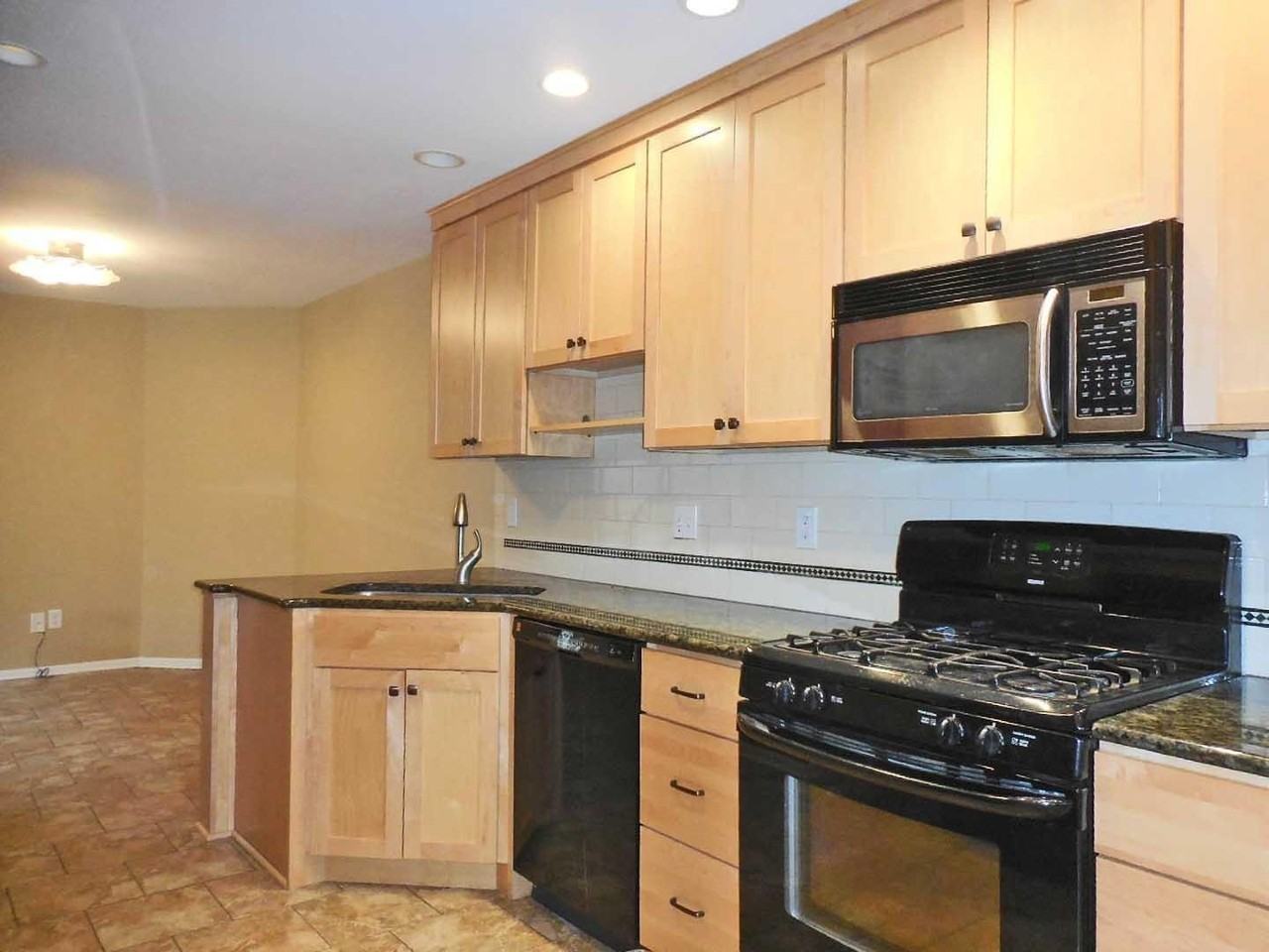 4314 Hillside Dr - Photo 6 of 19