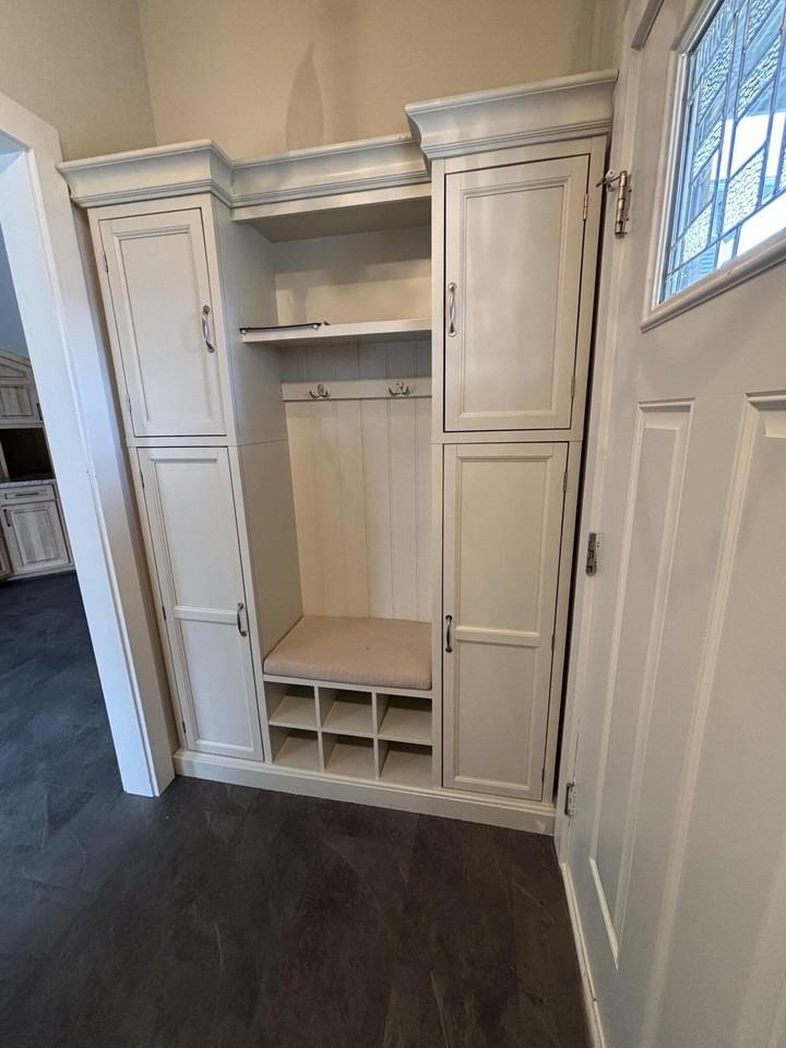 118 S Evans St Unit A - Photo 4 of 17