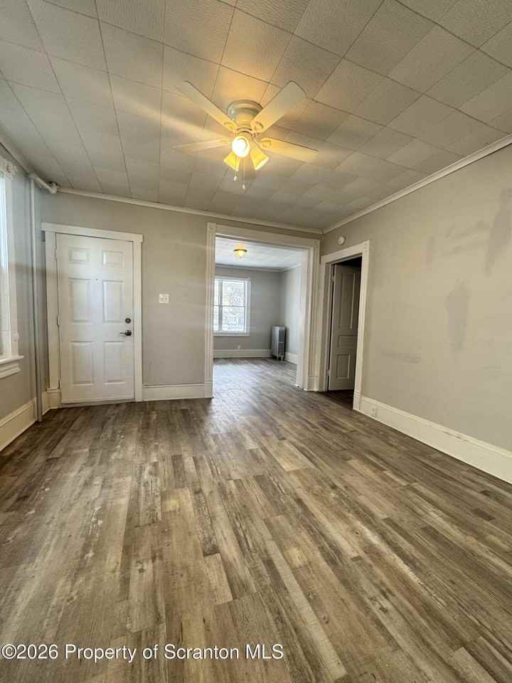 916 S 9th Ave - Photo 6 of 10