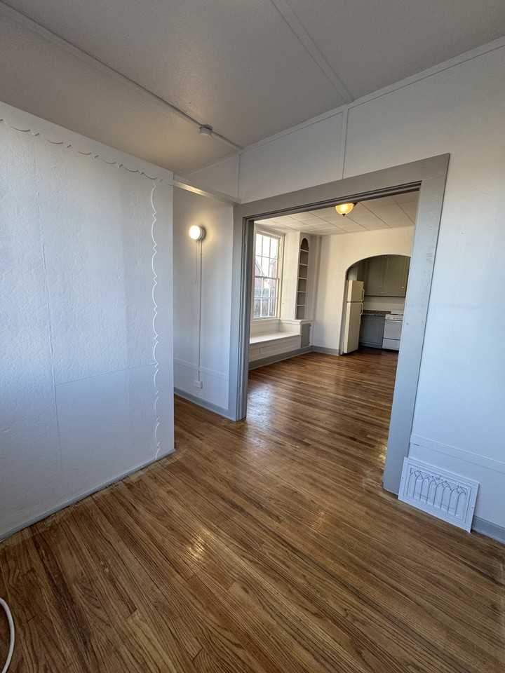 157 North 4th East Street - 1 #1 - Photo 6 of 19