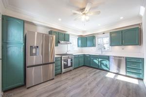 featured image of 395 Claremont Ave #1