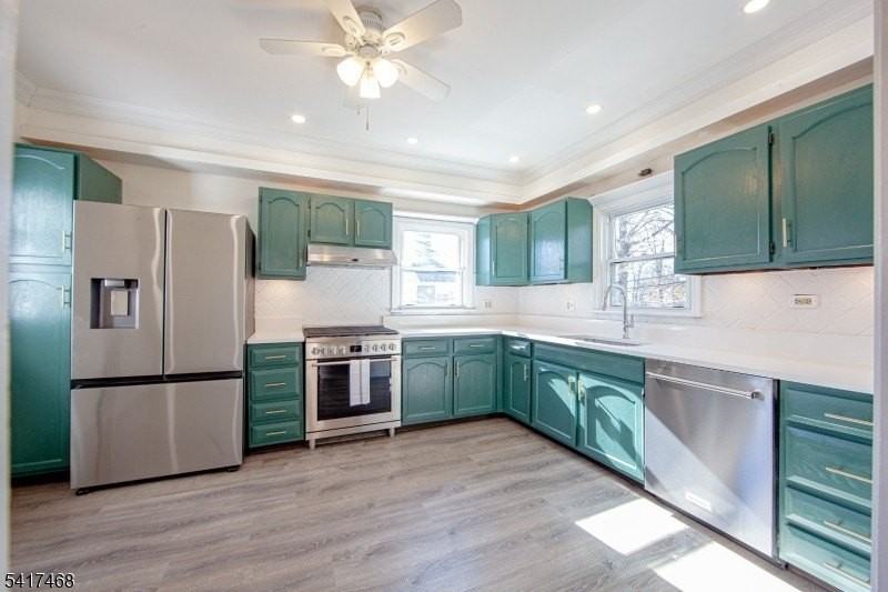 395 Claremont Ave #1 - Photo 2 of 18