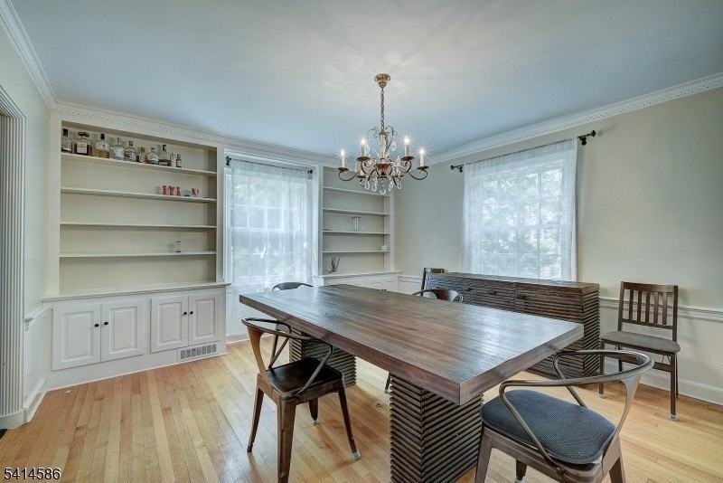 548 Hartford Ct - Photo 7 of 21