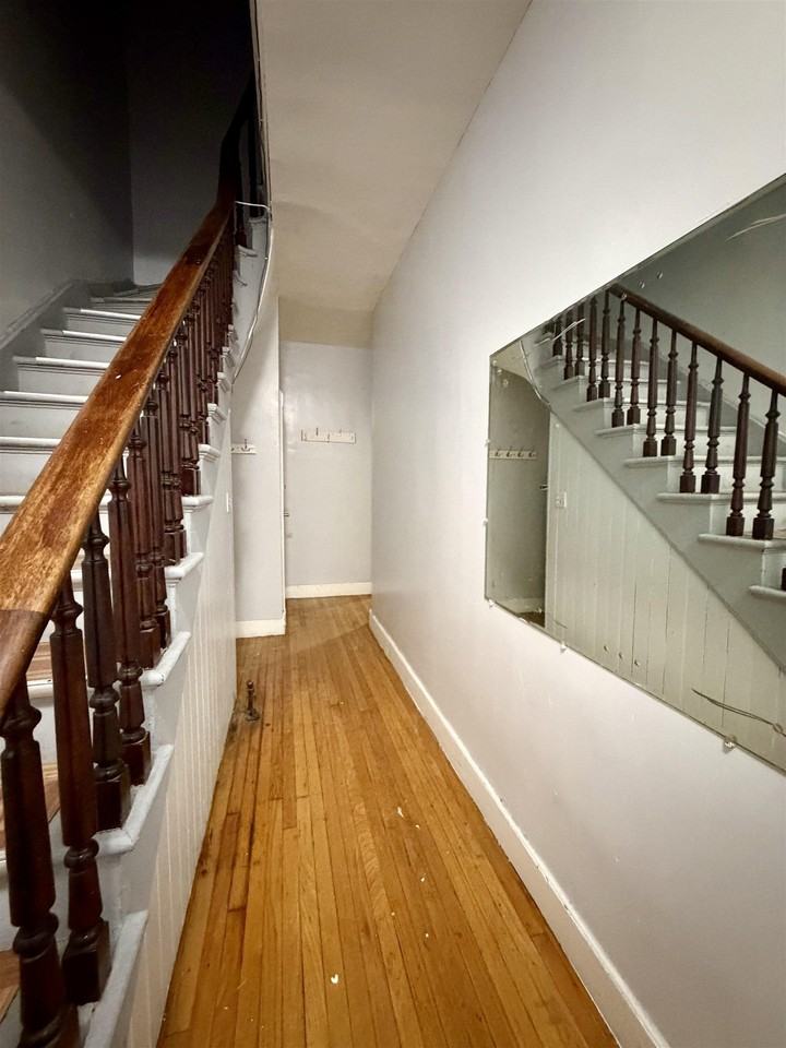 206 Hancock Ave #1 - Photo 2 of 9