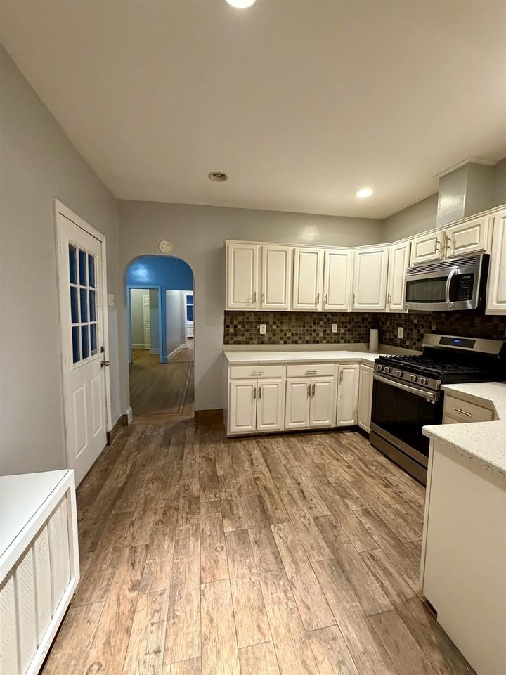 206 Hancock Ave #1 - Photo 4 of 9