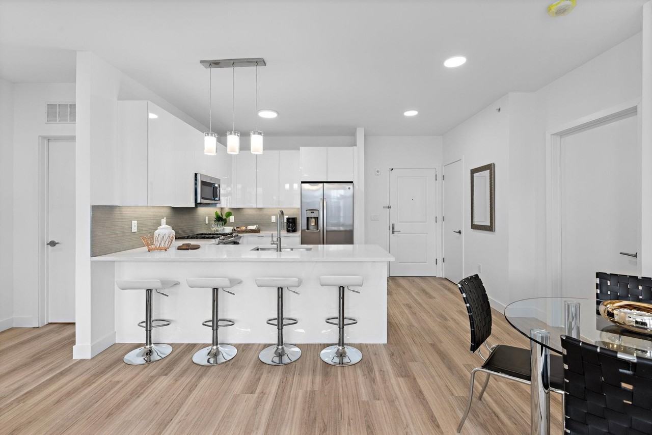 5711 Kennedy Blvd #535