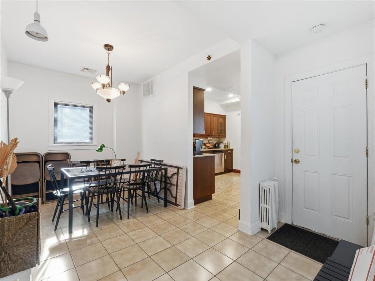 207 19th St #1 - Photo 4 of 29