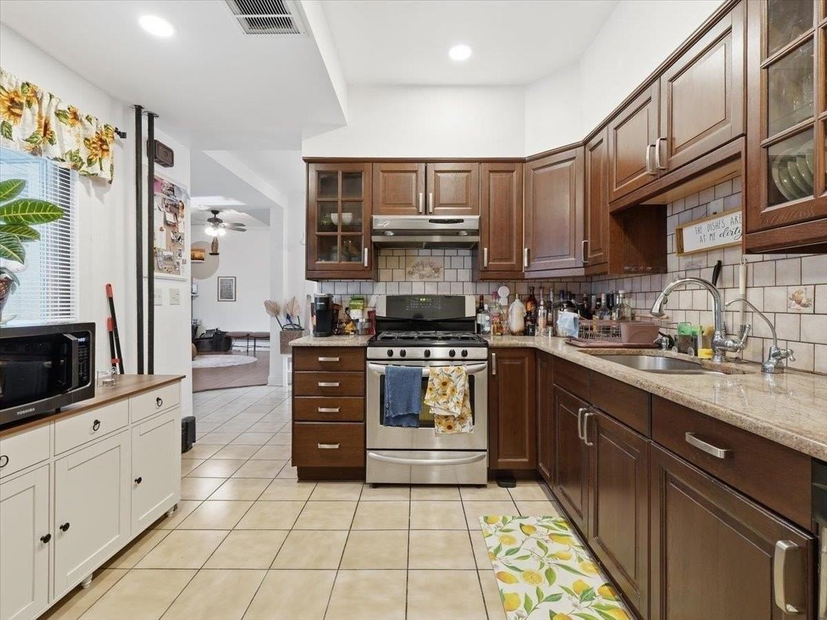 207 19th St #1 - Photo 6 of 29