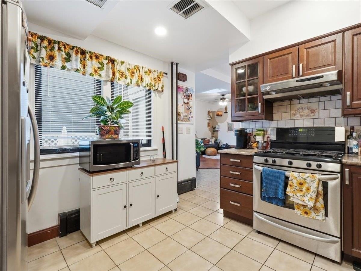 207 19th St #1 - Photo 7 of 29