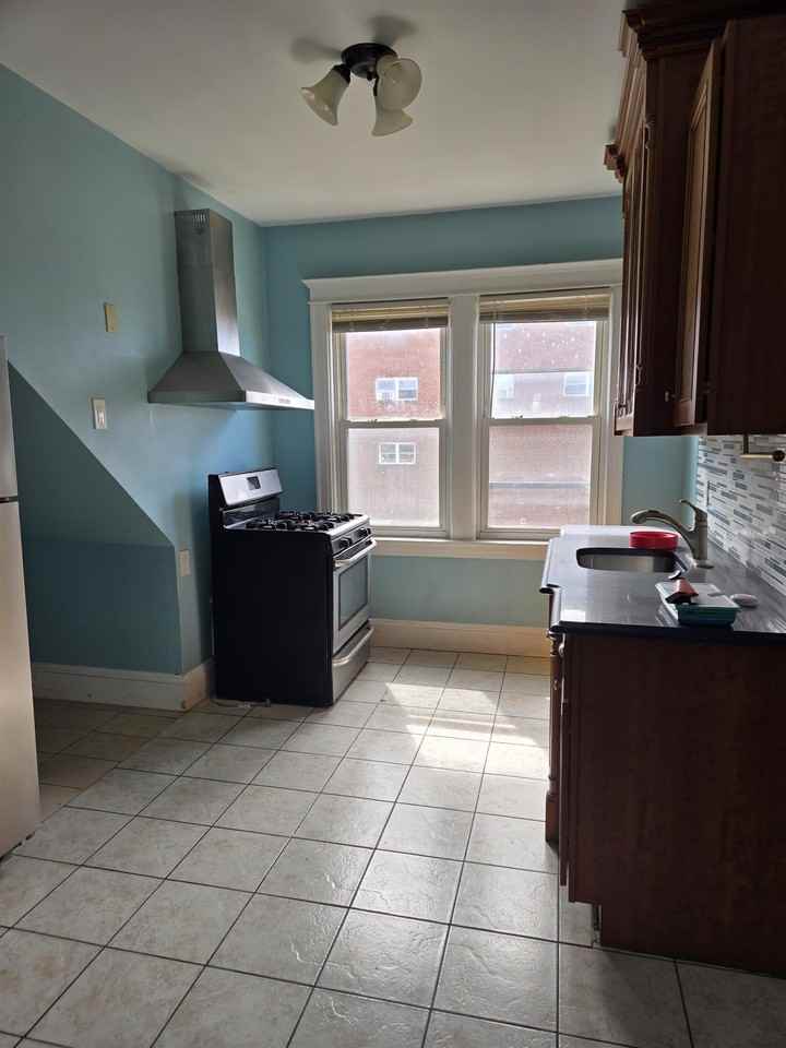 1205 73rd St #2 - Photo 3 of 8