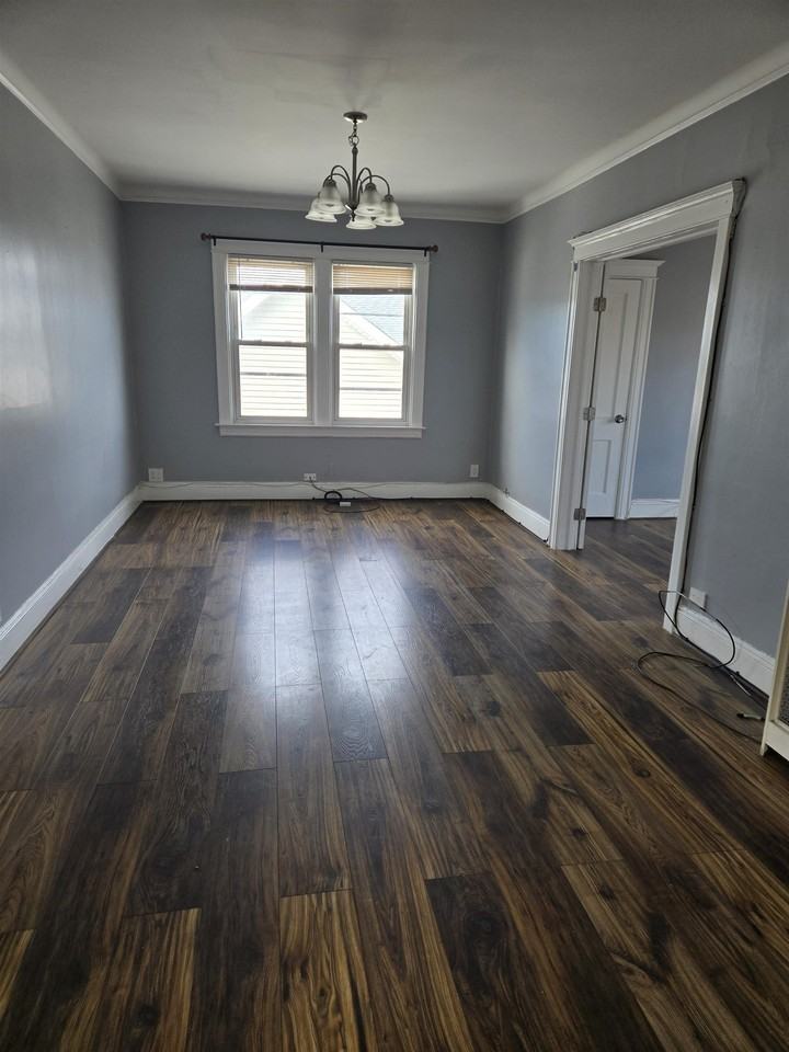 1205 73rd St #2 - Photo 4 of 8