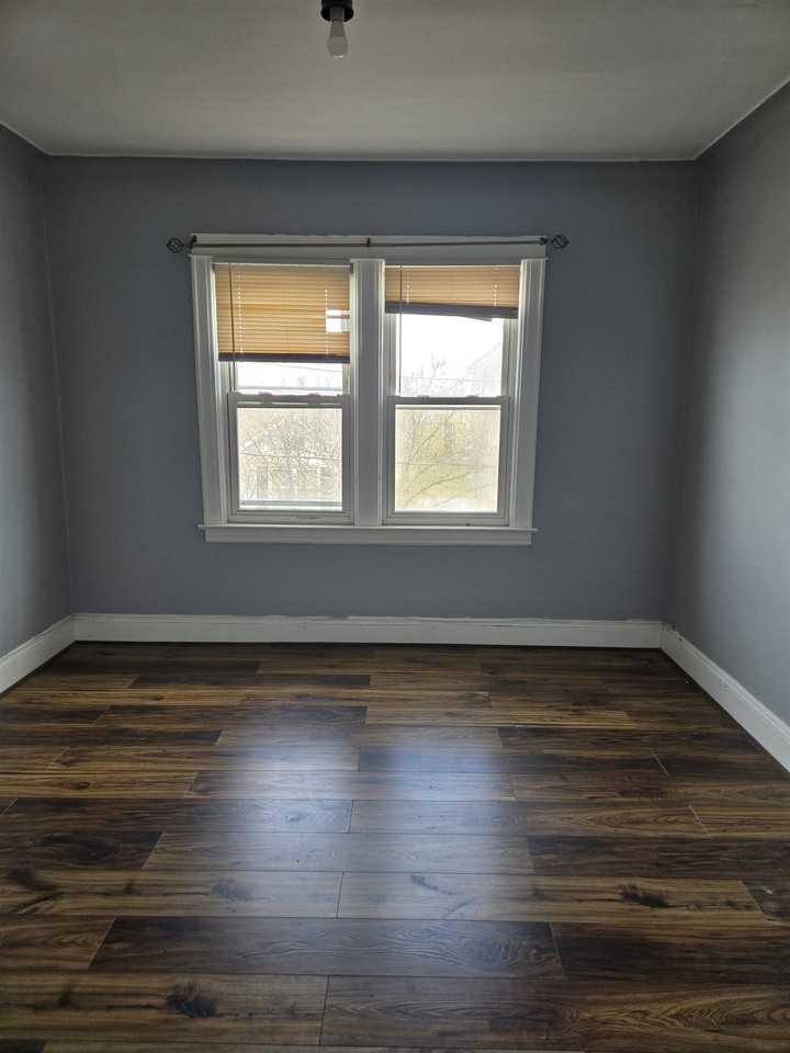 1205 73rd St #2 - Photo 6 of 8