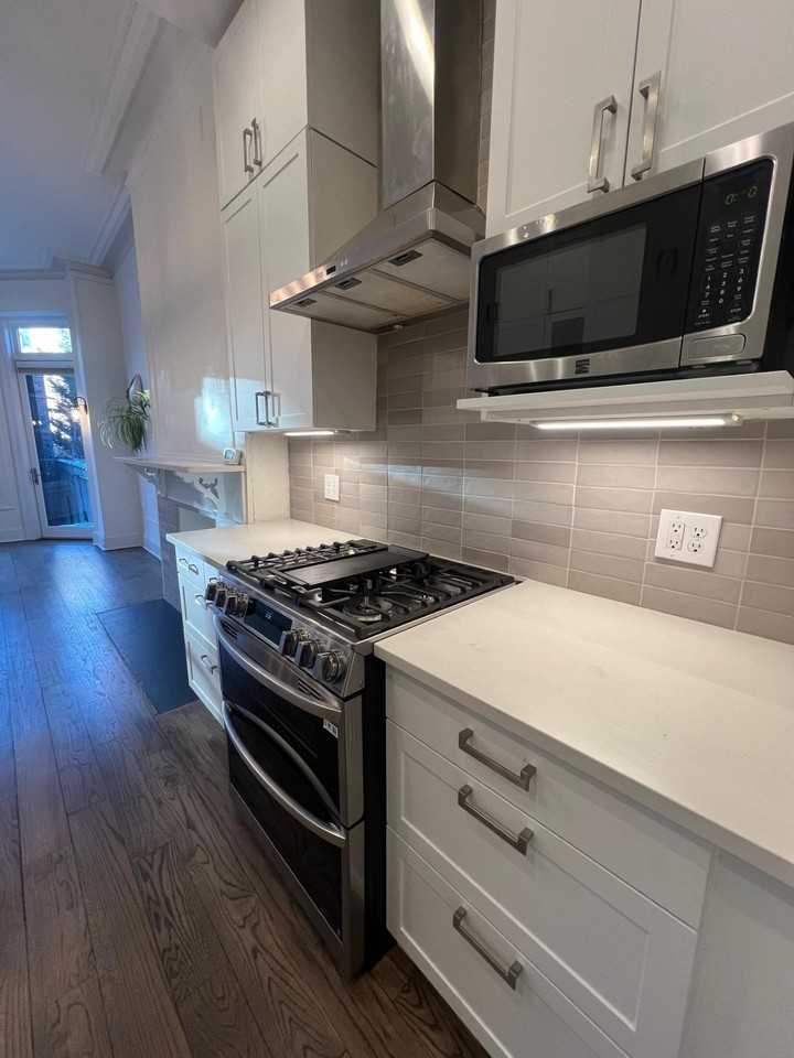 122 Mercer St - Photo 7 of 33