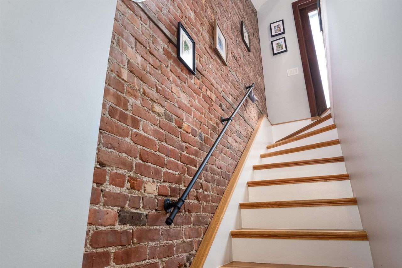 235 Bloomfield St #2 - Photo 5 of 20