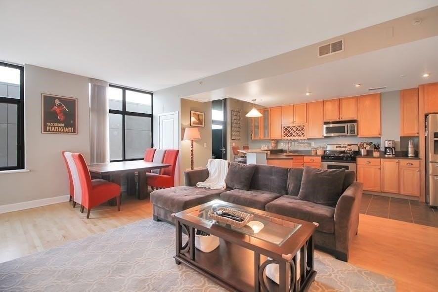 610 Newark St - Photo 5 of 14