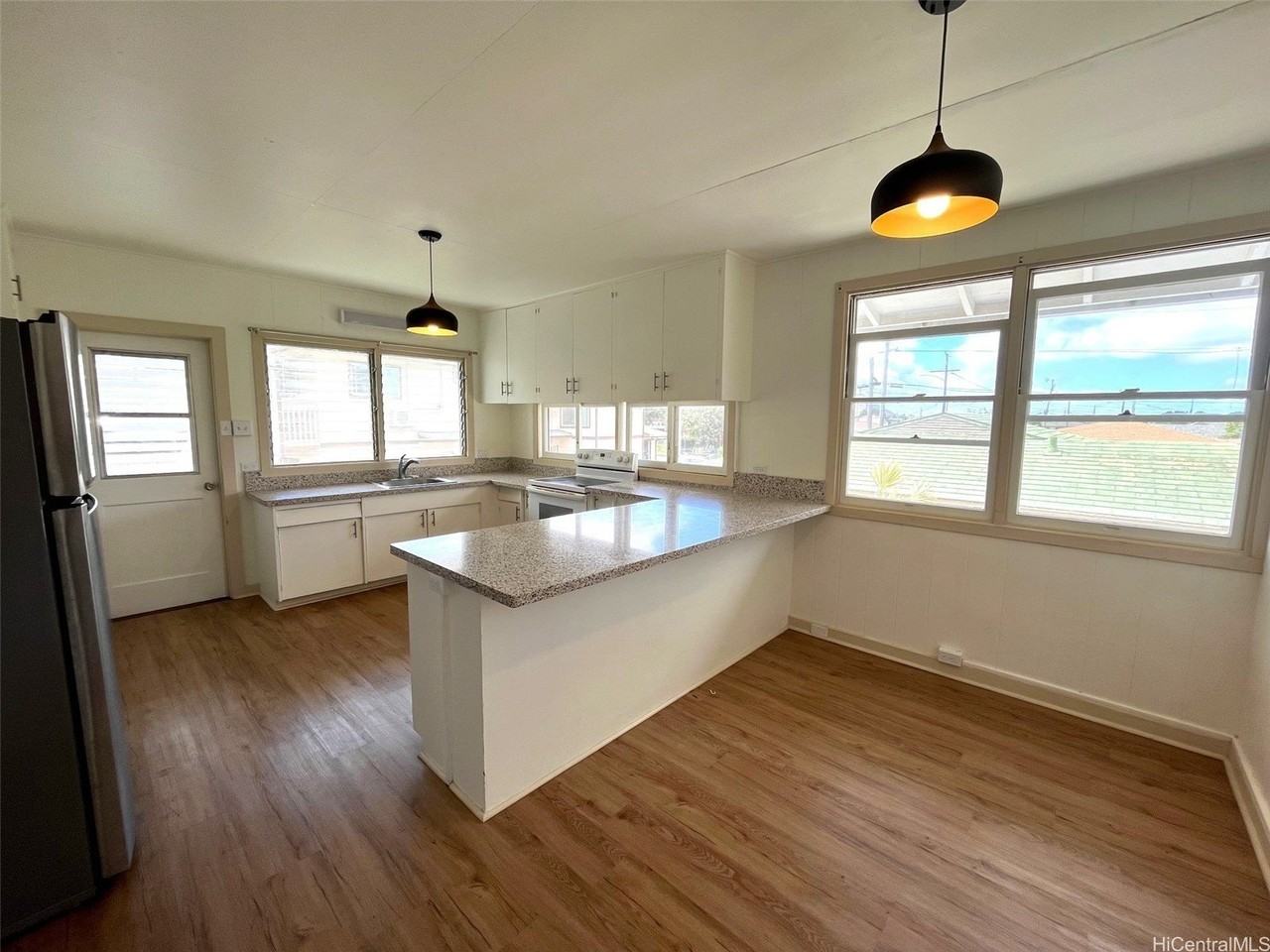 1611 Ua Dr - Photo 6 of 24