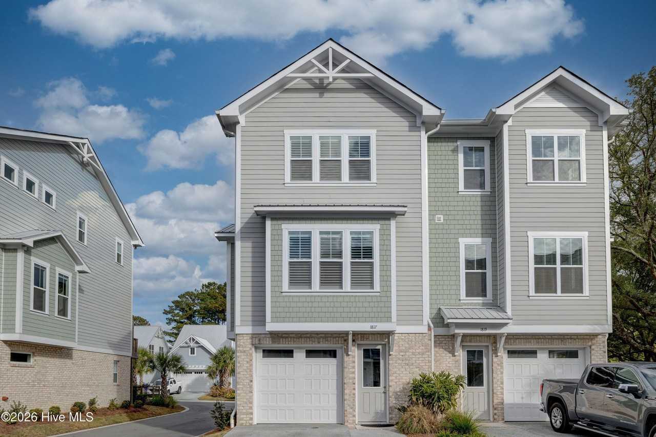 1817 Bungalow Row - Photo 2 of 37