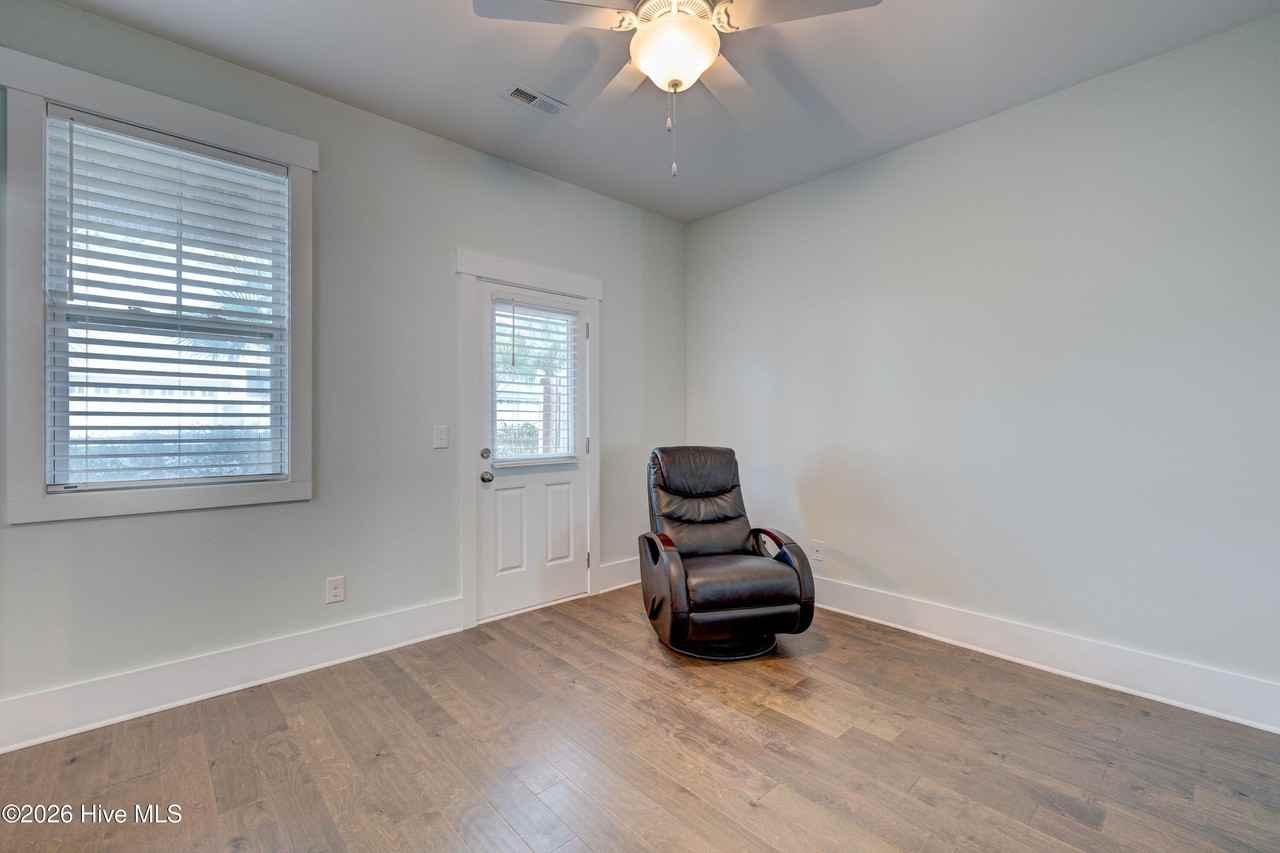 1817 Bungalow Row - Photo 6 of 37