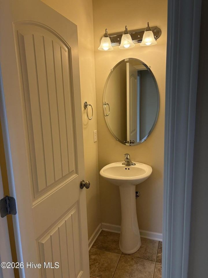 2005 Lapham Dr - Photo 4 of 33