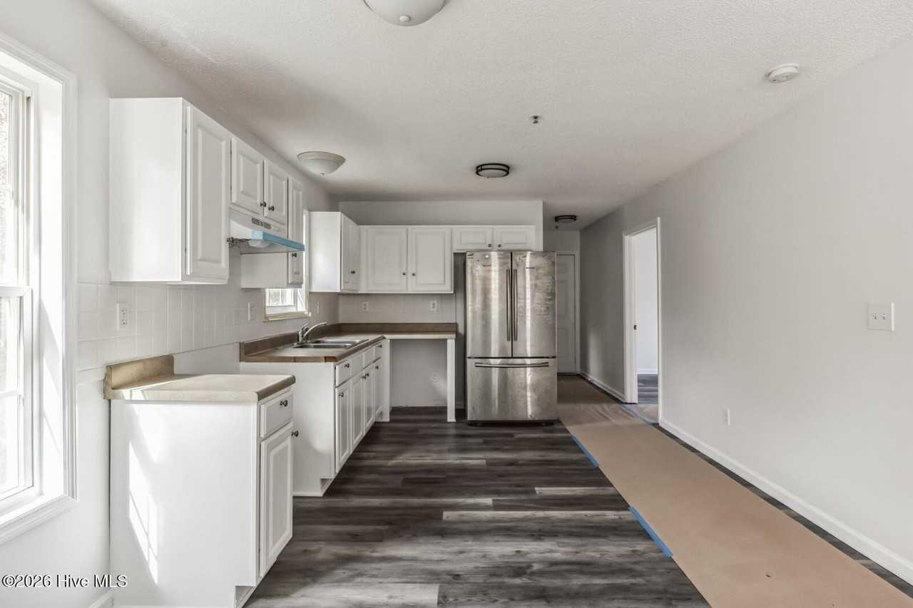 3829 Prices Ln - Photo 4 of 18