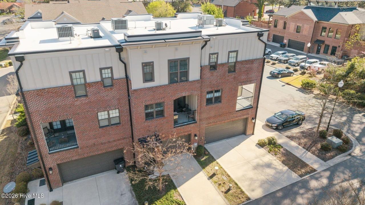 12 Brownstone Ln - Photo 5 of 50