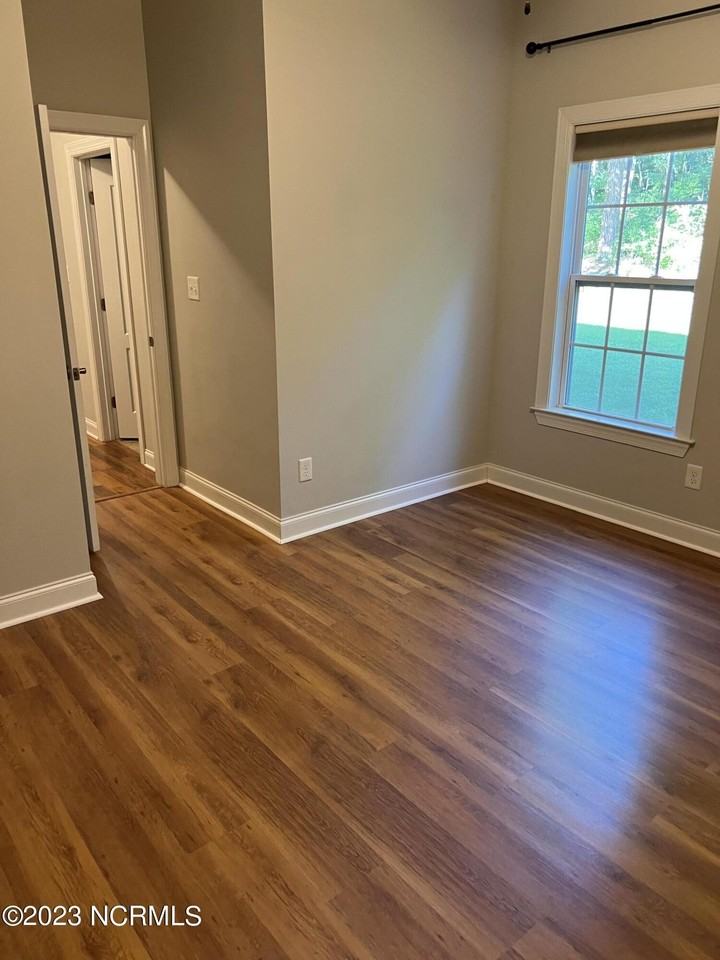 768 Riverbirch Dr - Photo 4 of 28