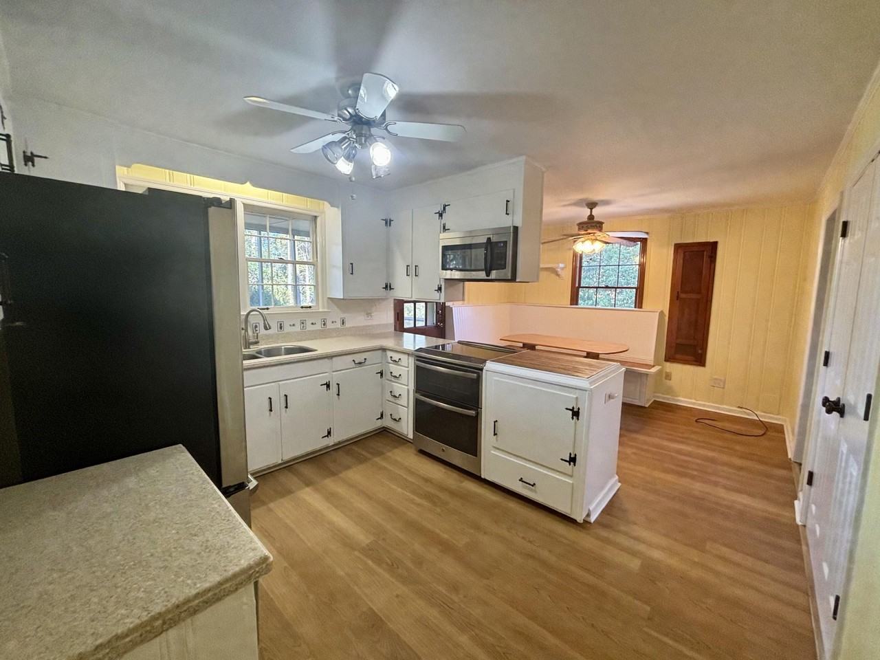 807 Barrett Ln - Photo 4 of 21