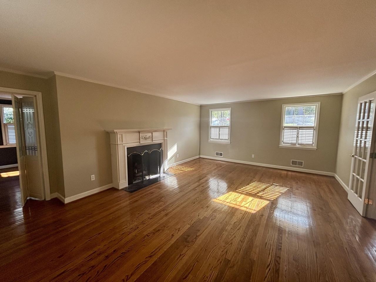 807 Barrett Ln - Photo 7 of 21