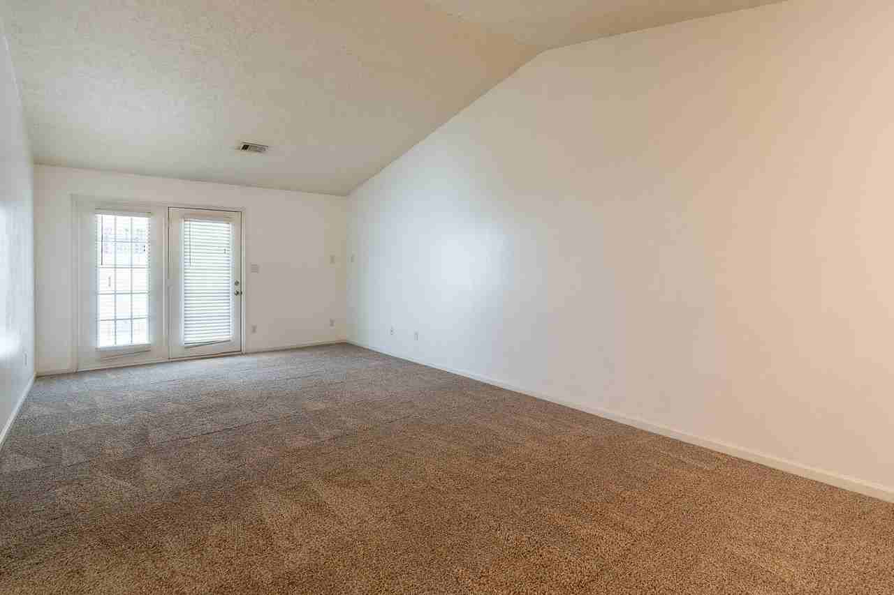 5281 Aruba Cir - Photo 6 of 18