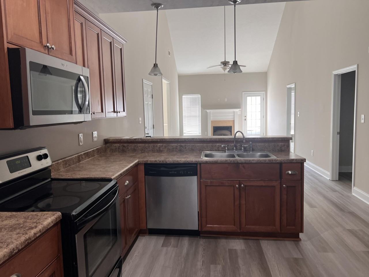 338 High Meadows Pl - Photo 4 of 9