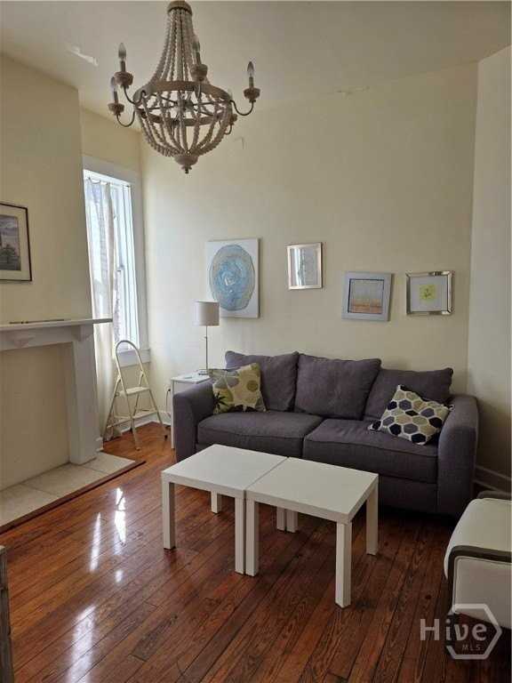 125 E Broad St #2C - Photo 3 of 12