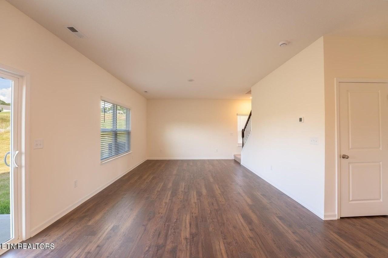 322 Heritage Crossing Dr - Photo 5 of 24