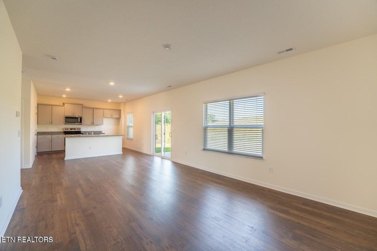 322 Heritage Crossing Dr - Photo 6 of 24