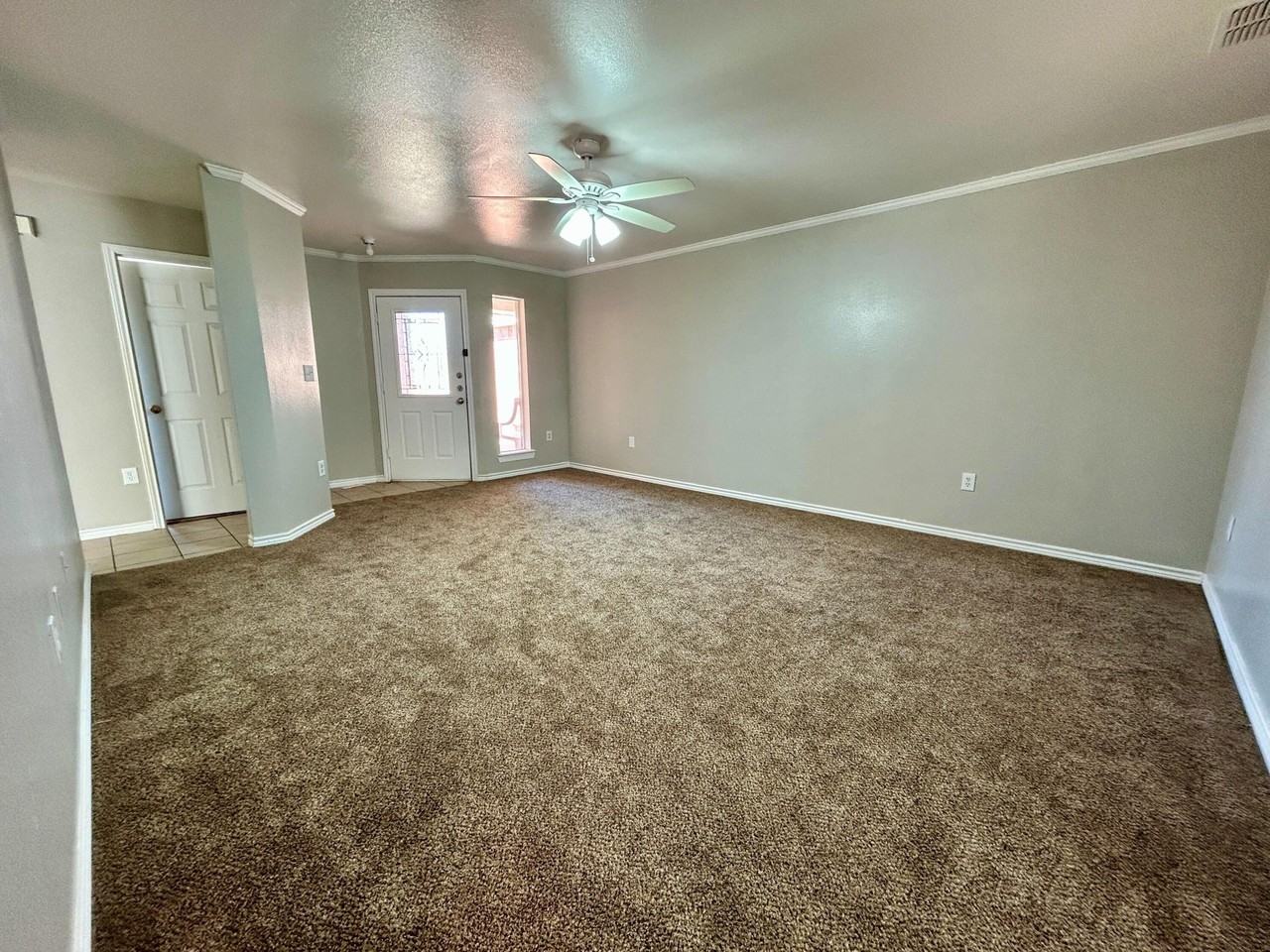 908 N Belmont Ave Apt A #A - Photo 3 of 15