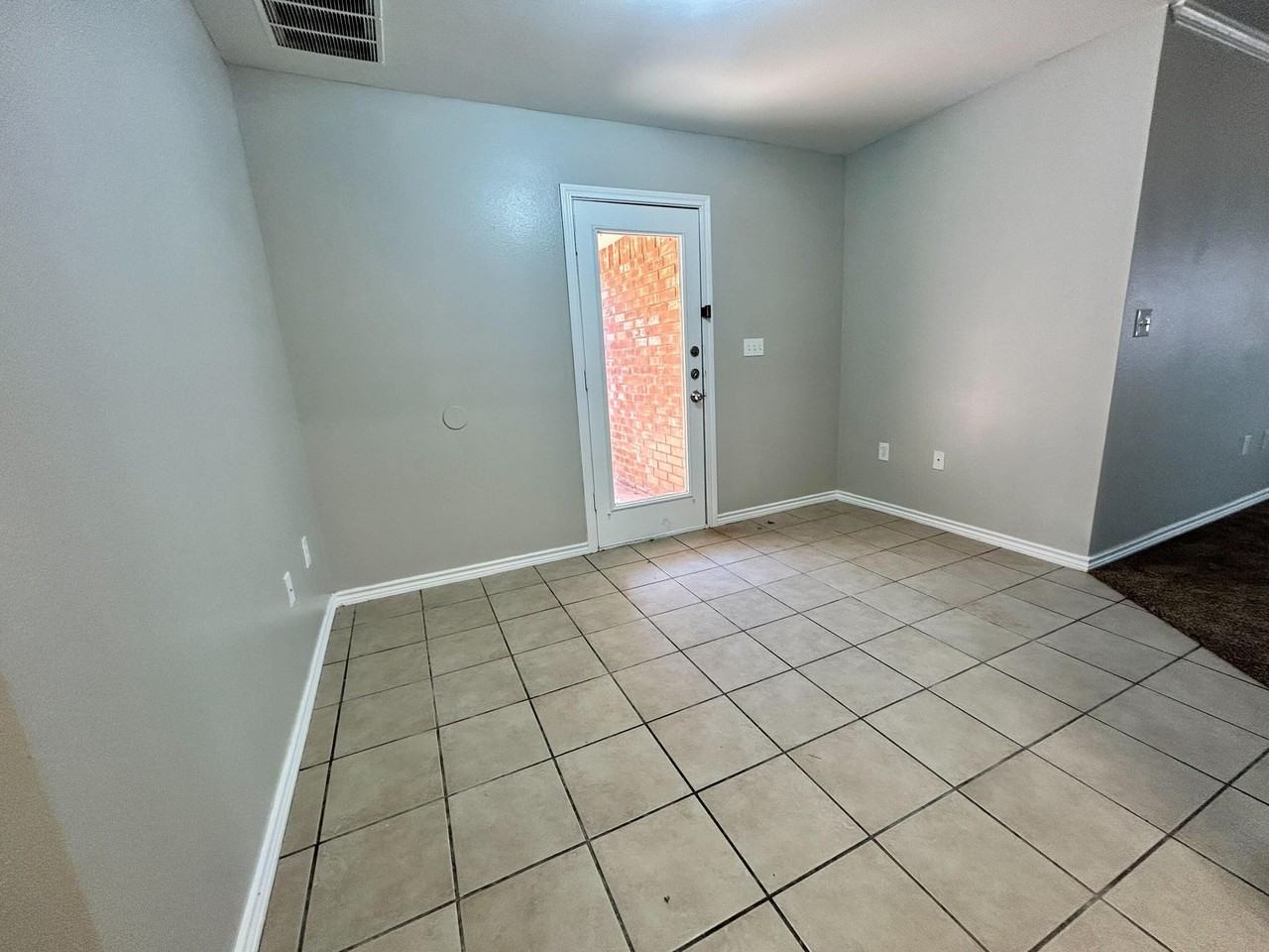 908 N Belmont Ave Apt A #A - Photo 5 of 15