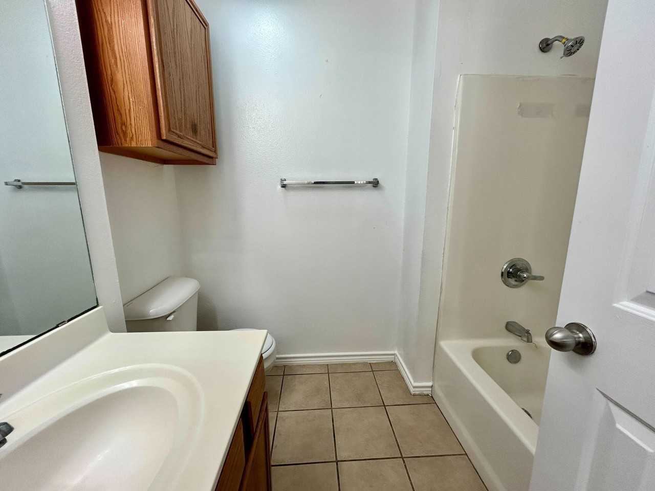 908 N Belmont Ave Apt A #A - Photo 7 of 15