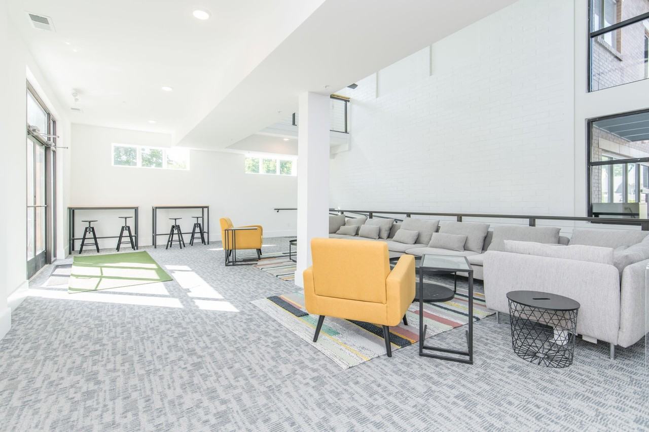 231 Walton Ave Apt 206 - Photo 4 of 30