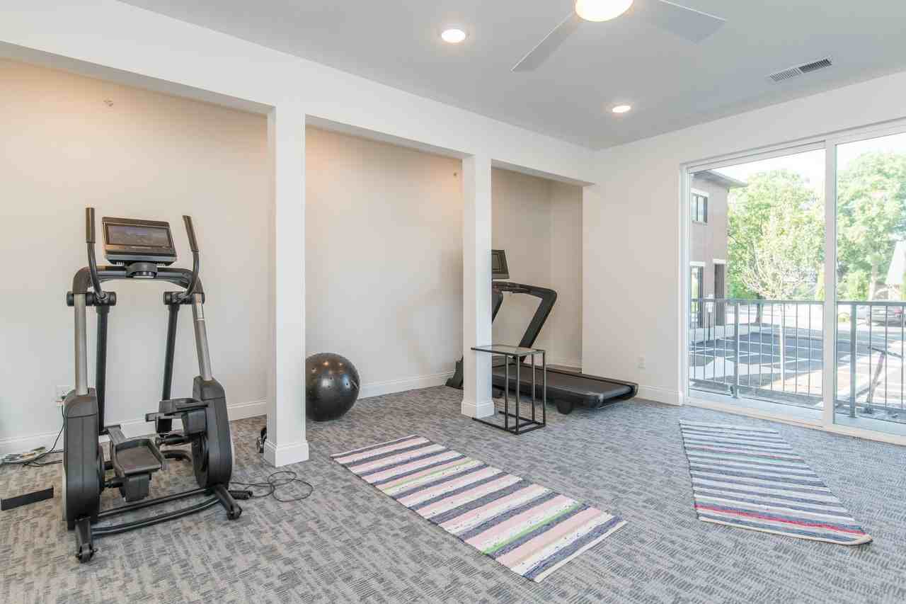 231 Walton Ave Apt 206 - Photo 7 of 30